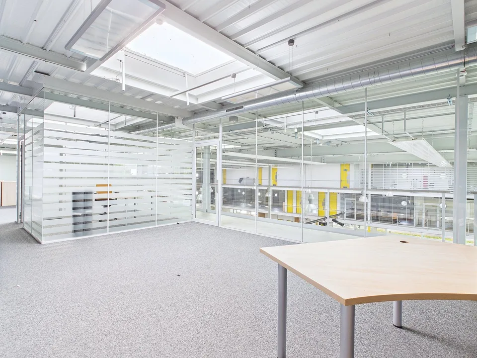 Büroräumlichkeiten im Industriequartier ab 144m2