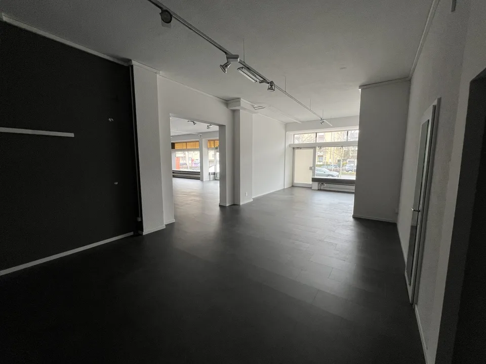 Freie Gewerbefläche Kreis 12 zu vermieten – Foto 6 von 8
