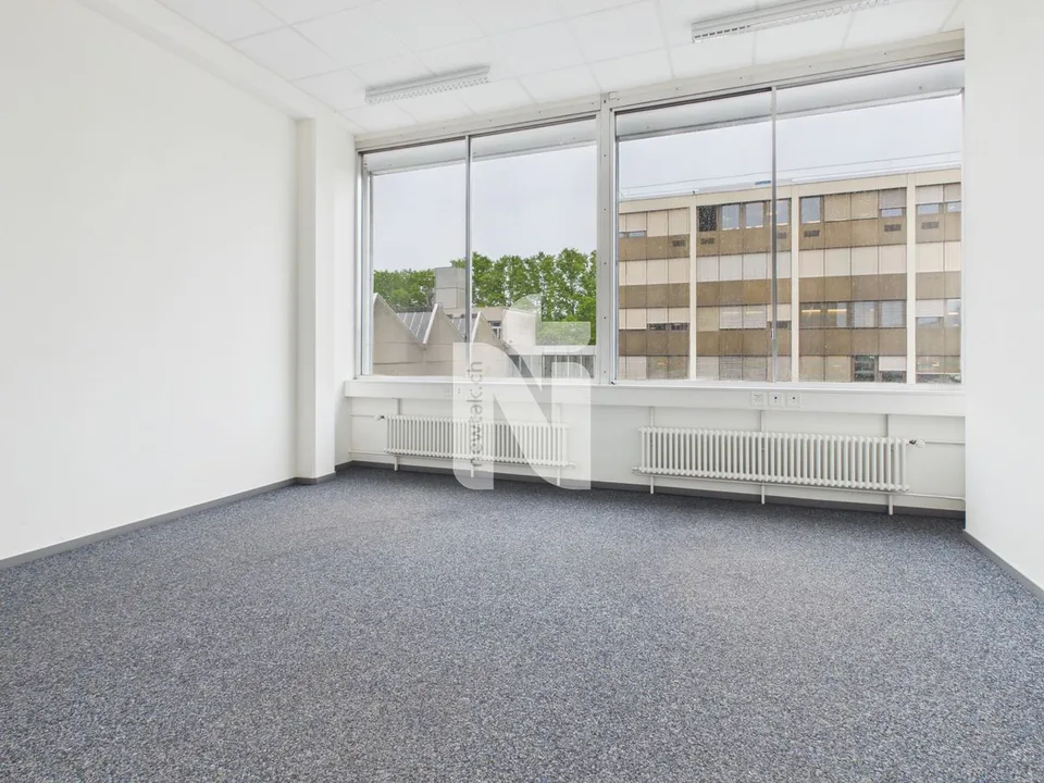 Büro- und Gewerbeetage mit professioneller Logistikinfrastruktur