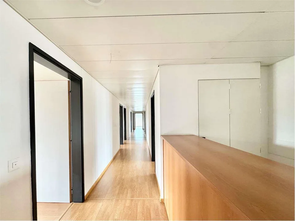 Bureau spacieux en penthouse à Lugano, emplacement central avec un fort passage piéton