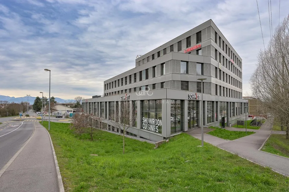 700 m2 de bureaux à louer dans un immeuble moderne