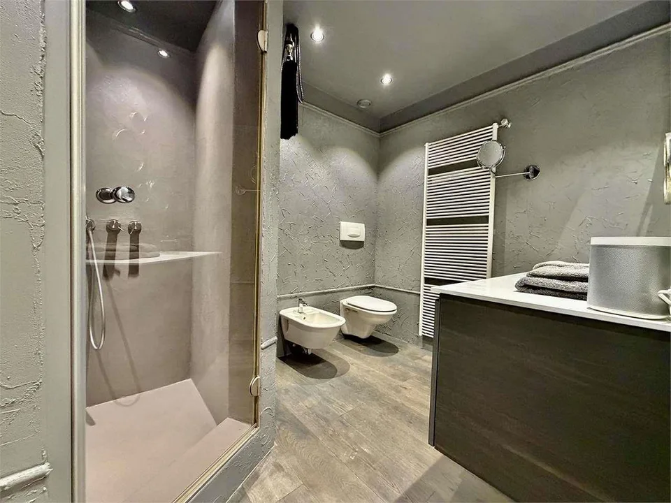 3,5-Zimmer-Wohnung mit Seeblick zur Miete in Porza (Lugano)