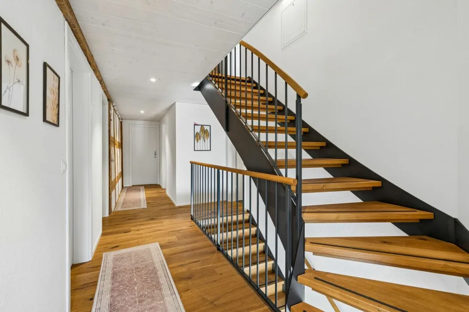 Living with History - Breathtaking 5.5 Room House Part with Large Garden