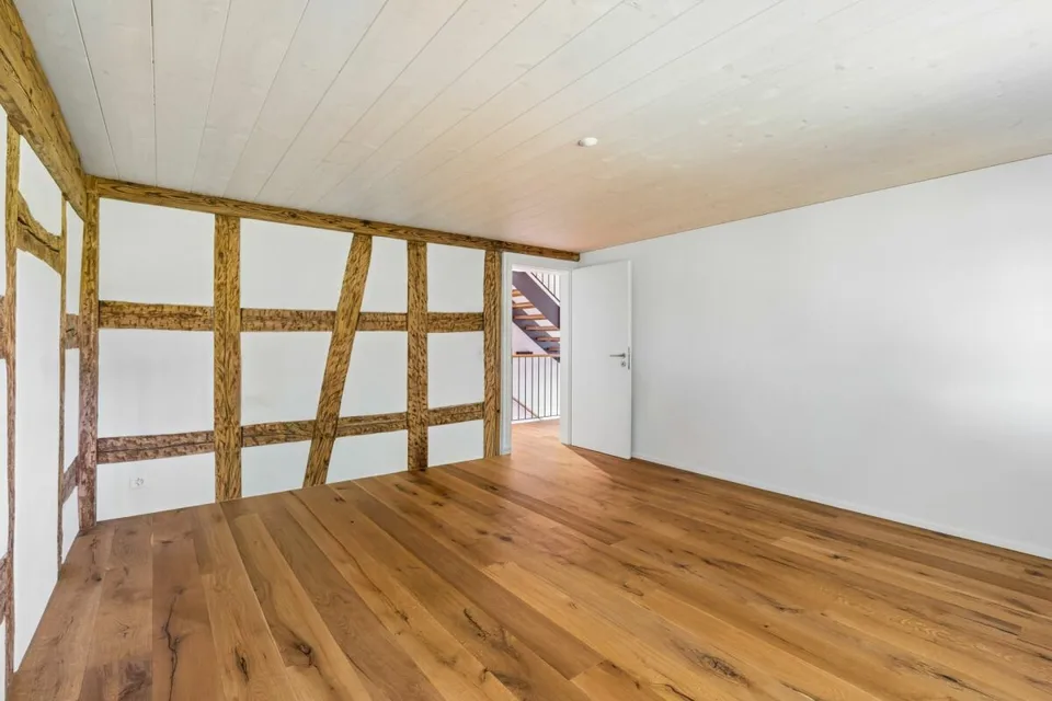 Living with History - Breathtaking 5.5 Room House Part with Large Garden