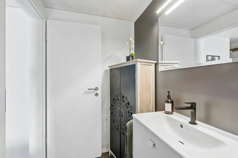 Living with History - Breathtaking 5.5 Room House Part with Large Garden