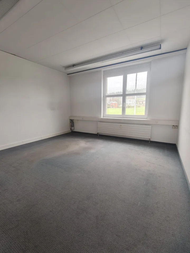 Attraktive Bürofläche mit flexibler Raumaufteilung – Foto 8 von 13