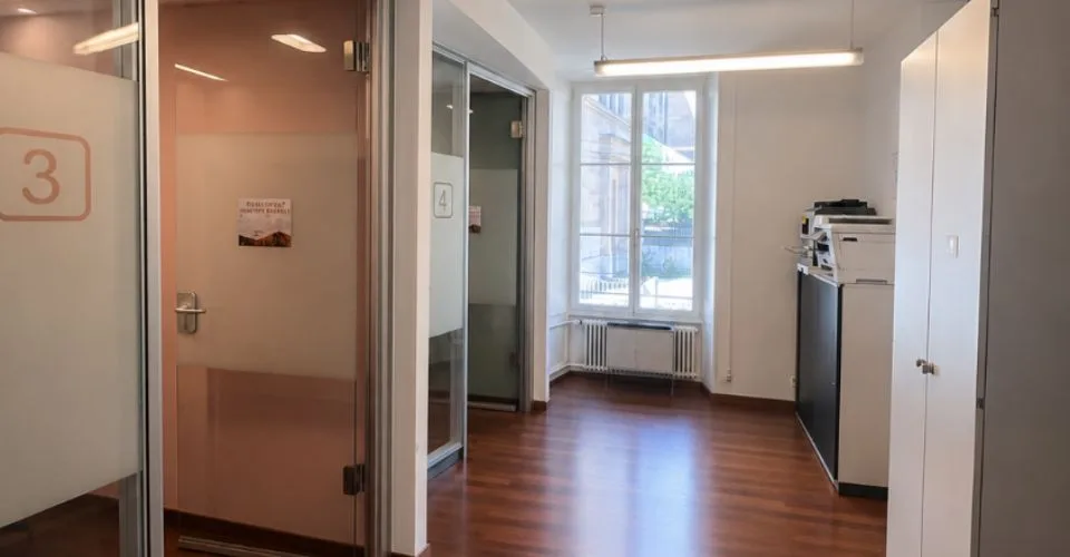 Büro 5 Zimmer