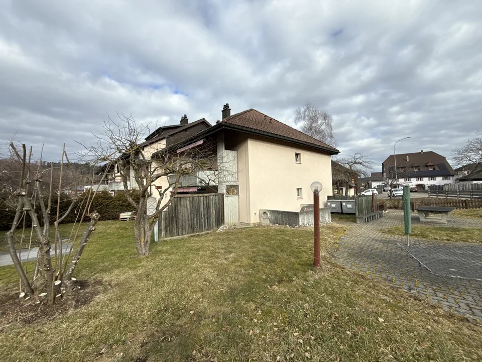 Zu vermieten in Bassecourt Zimmer/Büro/Raum von 23,38 m² im 2. Stock