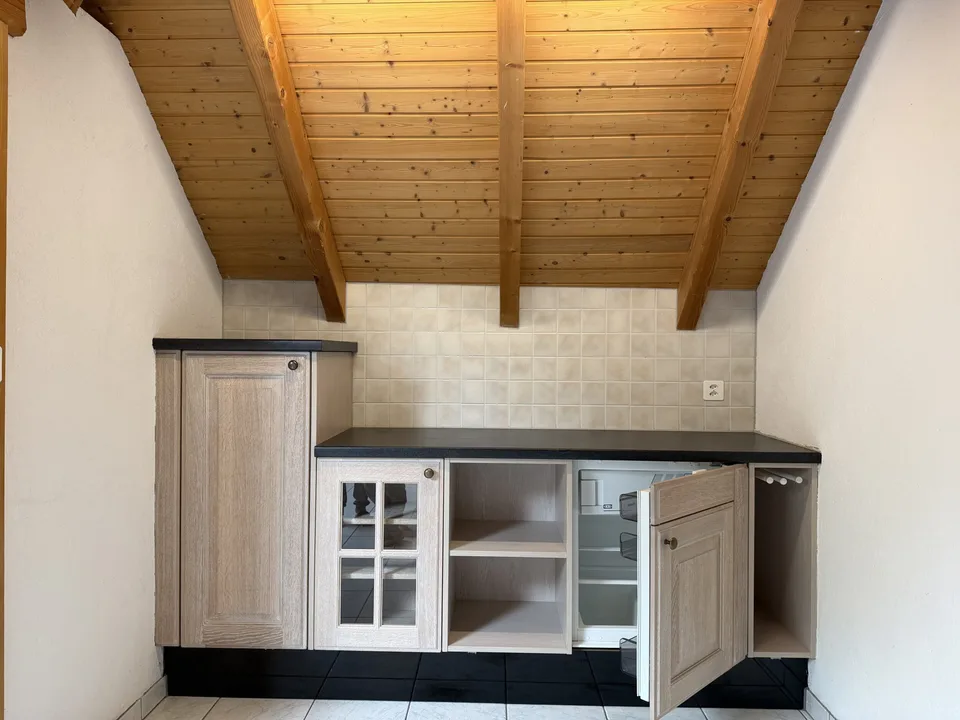 Zu vermieten in Bassecourt Zimmer/Büro/Raum von 23,38 m² im 2. Stock