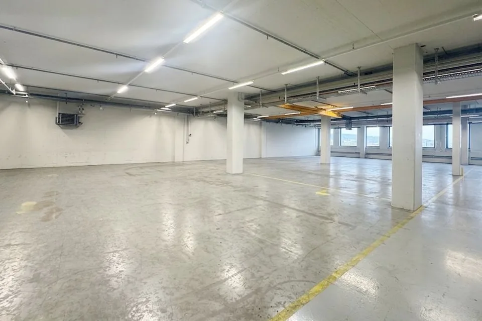 ca. 100m² - Gewerbe-/Lagerfläche mit direkter Anlieferung &amp; idealer Erreichbarkeit