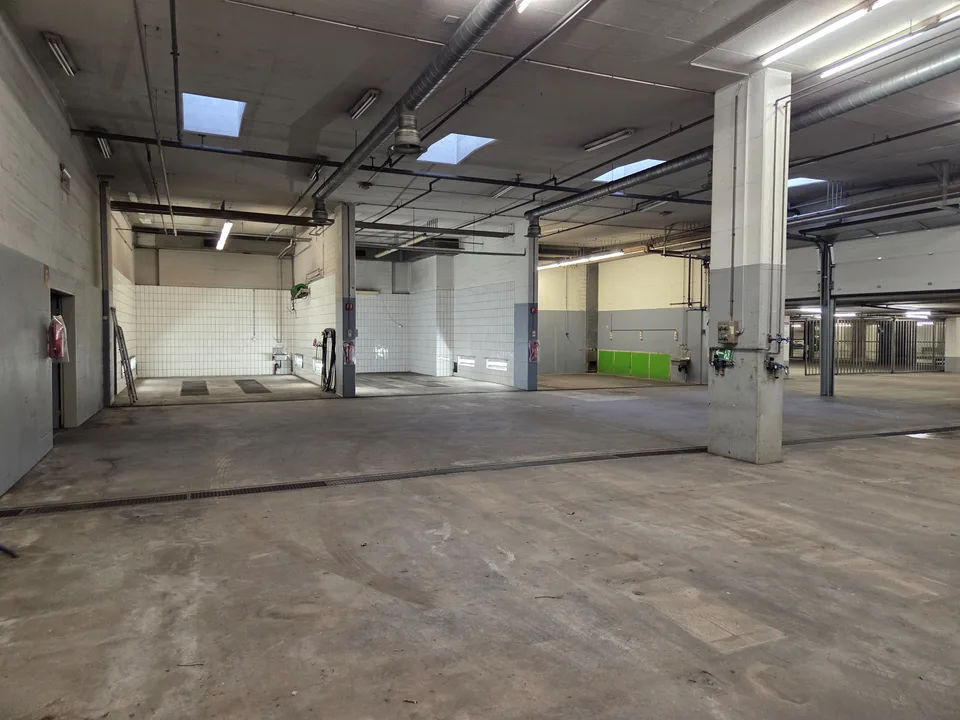 Werkstatt/Lagerhalle zu vermieten