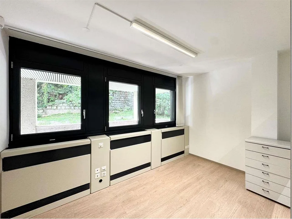 Büro in Lugano, 100 Meter zu Fuß vom Stadtzentrum