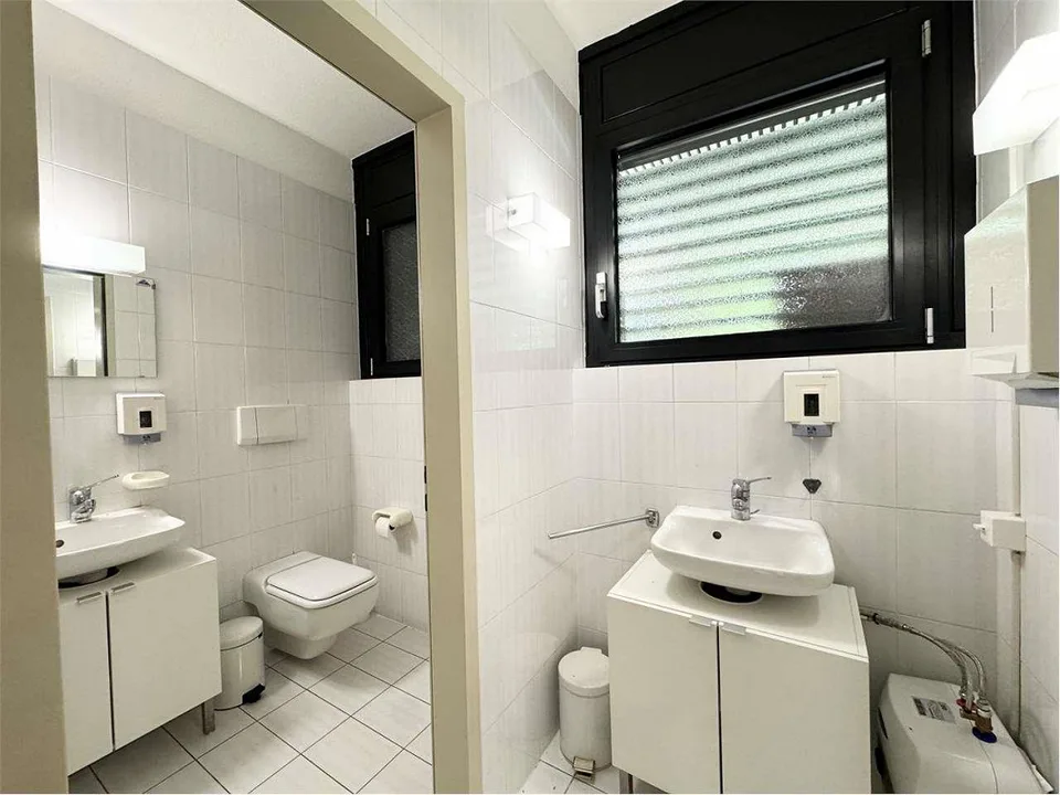Büro in Lugano, 100 Meter zu Fuß vom Stadtzentrum