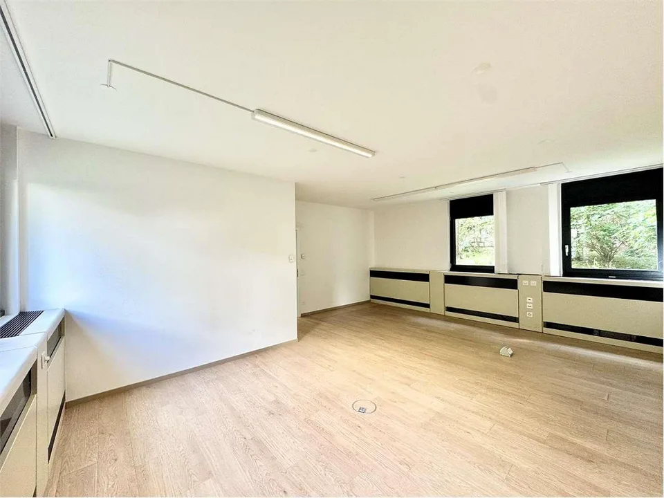 Büro in Lugano, 100 Meter zu Fuß vom Stadtzentrum