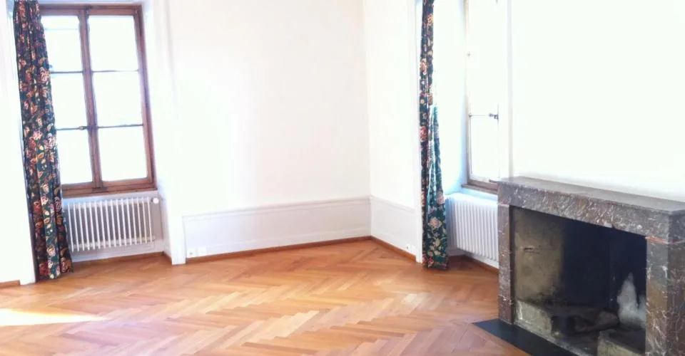 Bureau 5.5 pièces