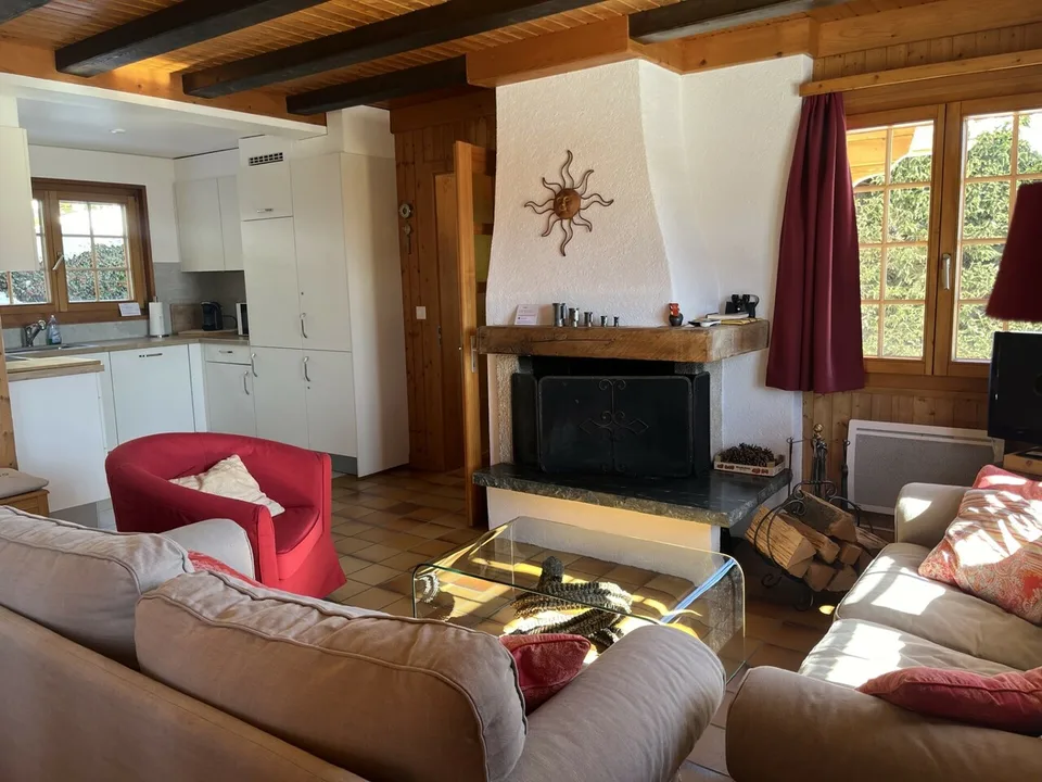Superbe chalet meublé à louer saison estivale et hivernale