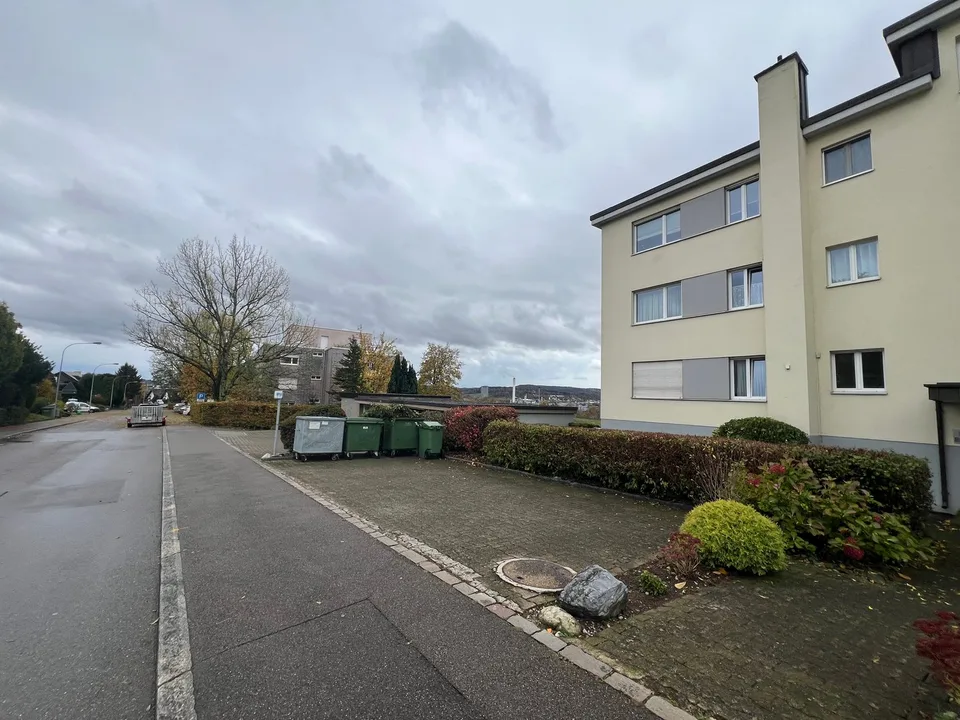 Aussenparkplätze zu vermieten