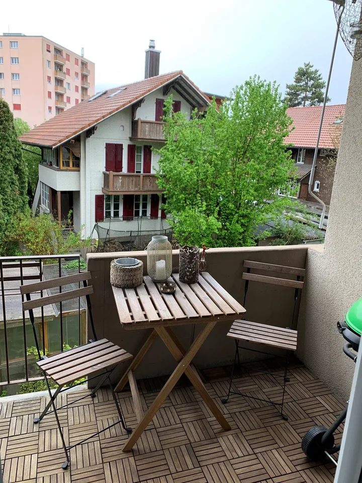 Appartamento 3 locali con balcone, 1° piano a destra