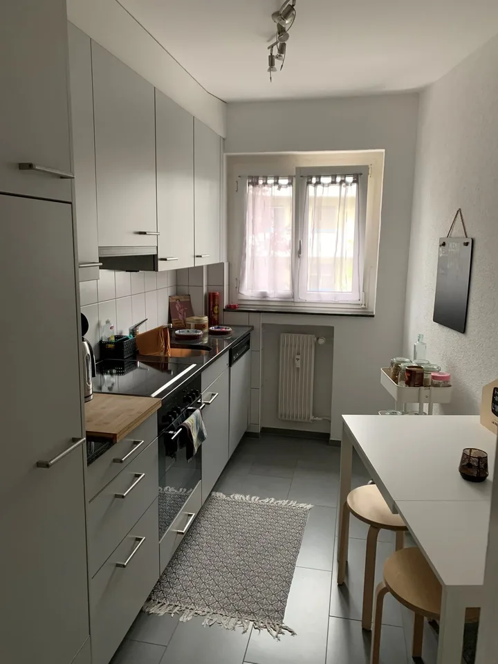 3-Zimmerwohnung mit Balkon, 1. OG rechts