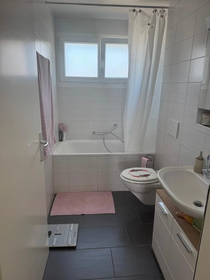 Moderne 3.5-Zimmer-Wohnung in Yverdon-les-Bains + Tiefgaragenstellplatz