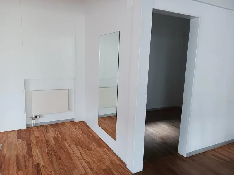 Belle surface commerciale à louer à Embrach