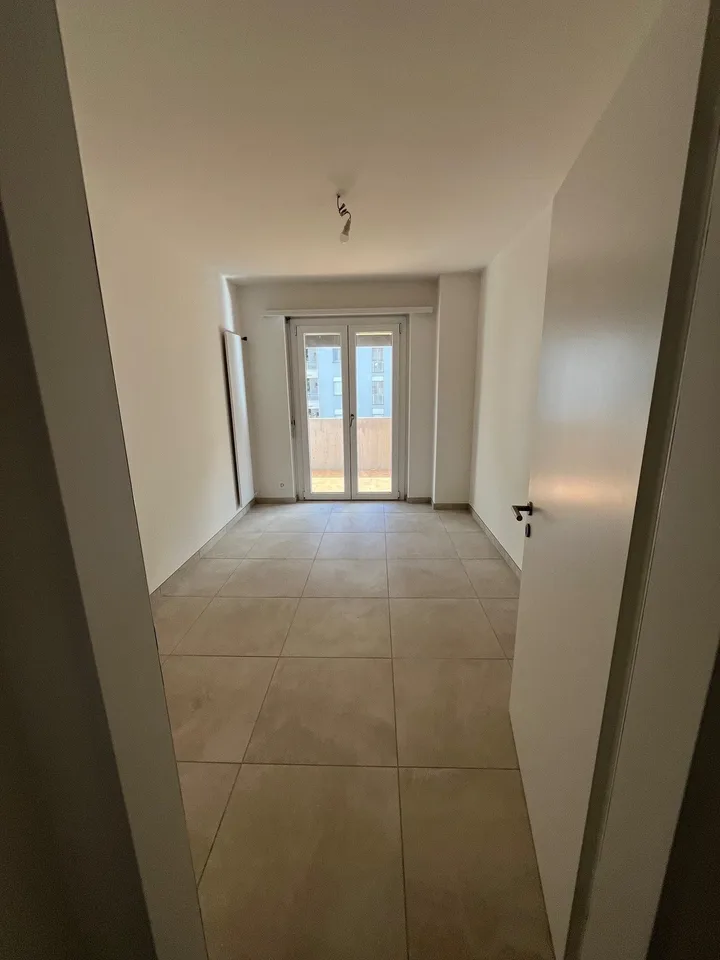 CADENAZZO - Großes 4.5-Zimmer-Apartment komplett renoviert