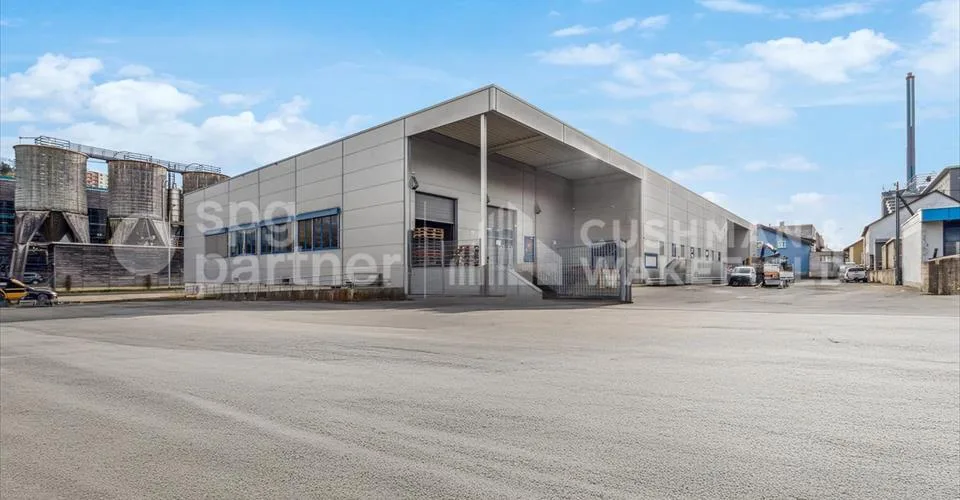 Locaux industriels avec sous-sol et équipements techniques complets - Collège 43 – photo 11 sur 11