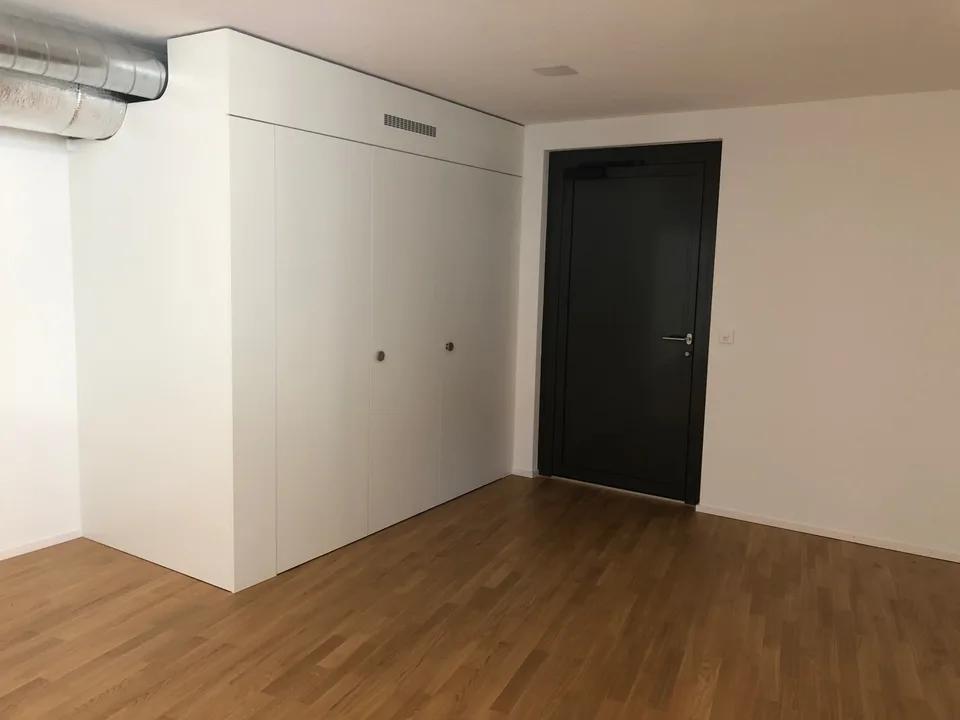 Ausgebauter Bastelraum zu vermieten