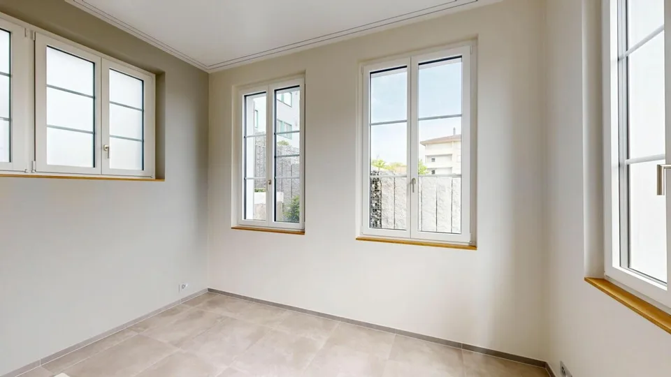 Erstvermietung: Charmantes, frisch renoviertes Tiny House mit privatem Garten in Boswil