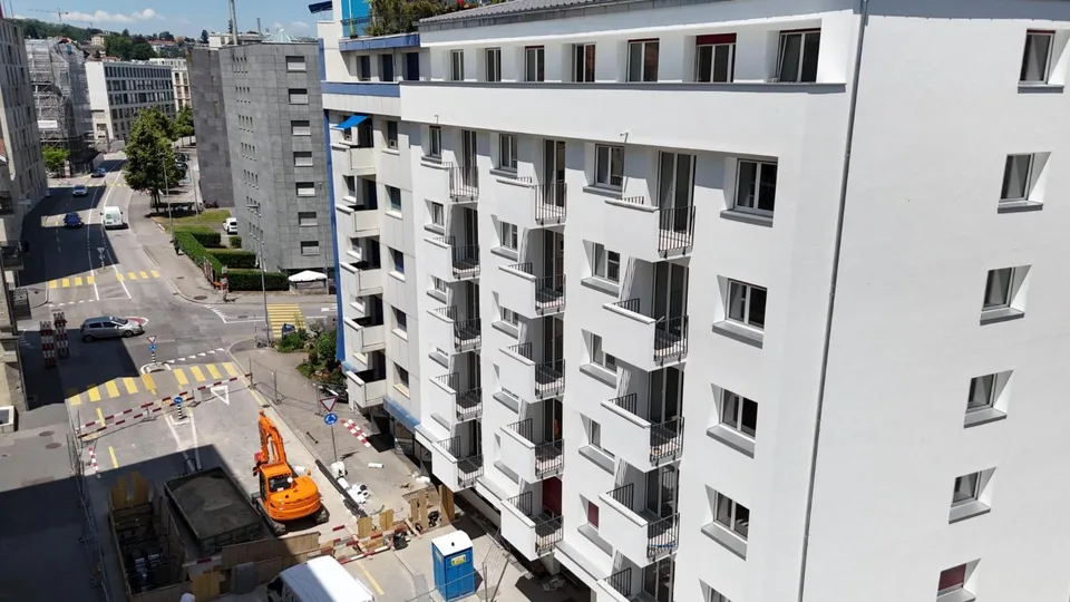 Wunderschöne 3,5 Zimmer in Fribourg? Pérolles-Viertel? hell und komplett renoviert – Foto 8 von 9