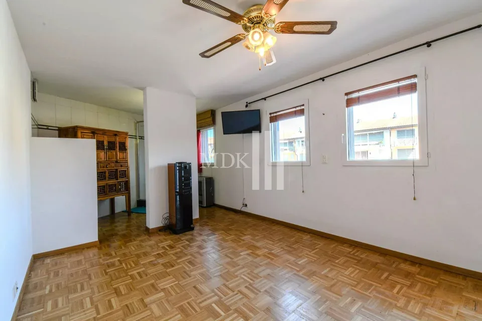 3,5-Zimmer-Duplexwohnung in La Marina – Foto 8 von 25