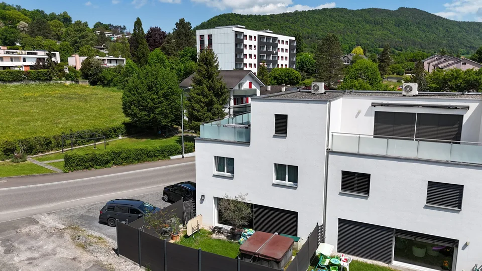 À louer à Delémont maison moderne de 5.5 pièces avec jardin