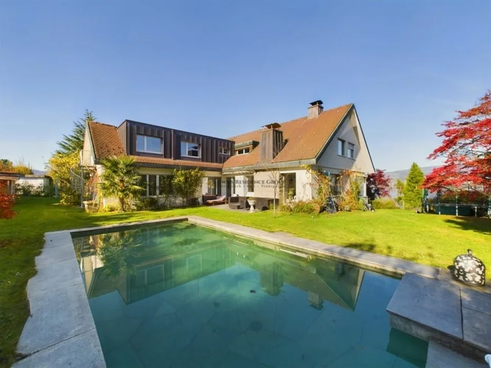 Exklusive Villa mit Seeblick, Pool und viel Privatsphäre