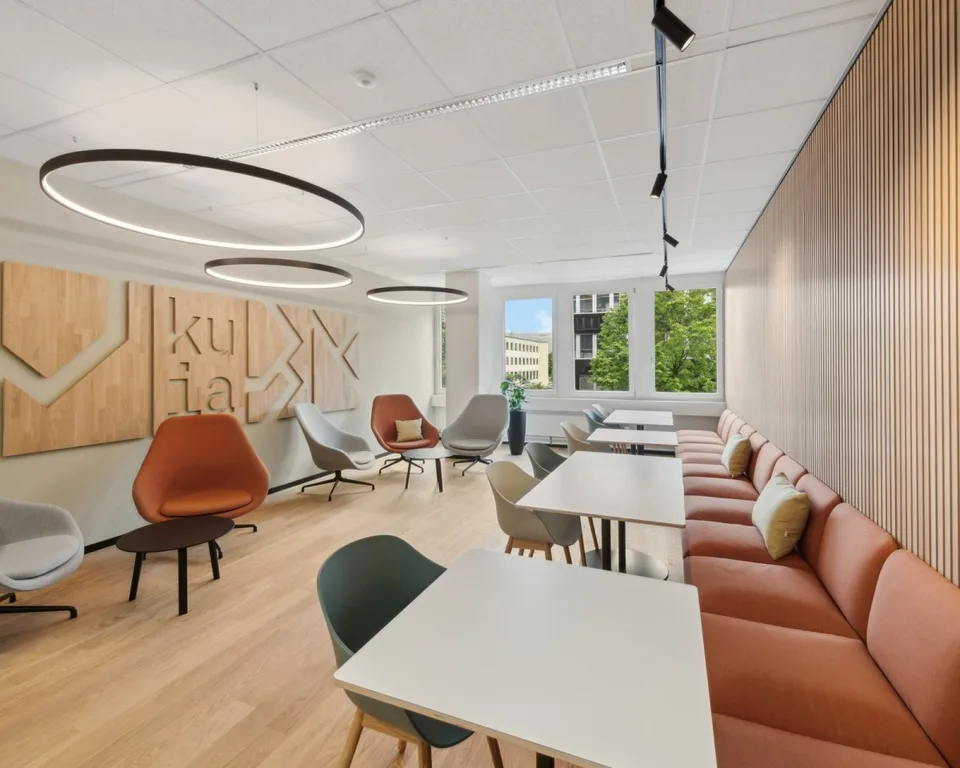 Flexibles Teamoffice für bis zu 5 Personen – sofort verfügbar