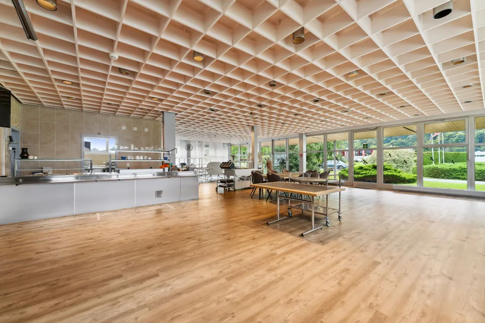 8 400 m2 - Logistique/Laboratoire/Usine - Entrée du Valais