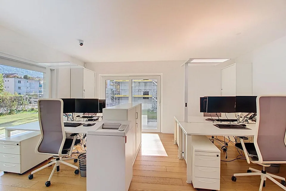 Bureaux haut de gamme avec terrasse et jardin privé