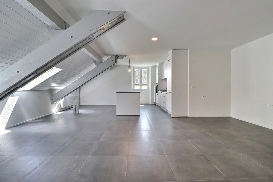 Wunderschöne 3.5 Zimmerwohnung komplett renoviert im Stadtzentrum