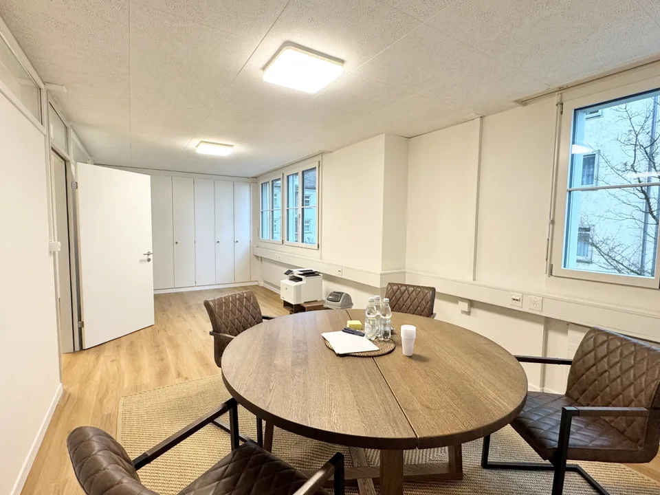 Ihr neuer Geschäftsstandort an bester Lage - Bürofläche direkt am See