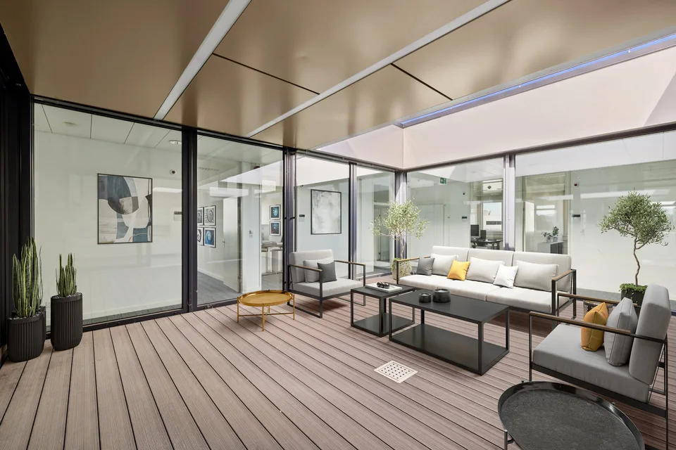Flexible Büroflächen mit Atrium in Allschwil  ideal für innovative Un
