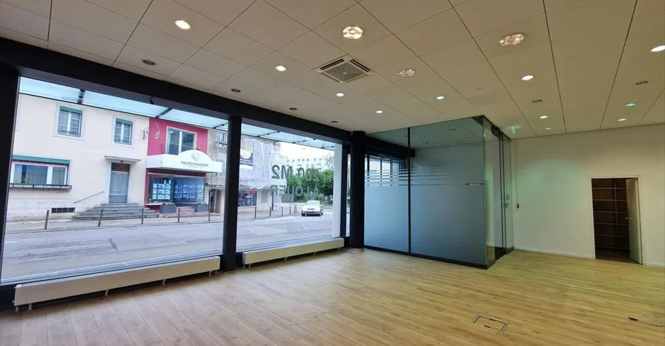 Commerce 4.5 rooms