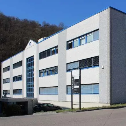 Affittiamo spazio commerciale ristrutturato a Manno