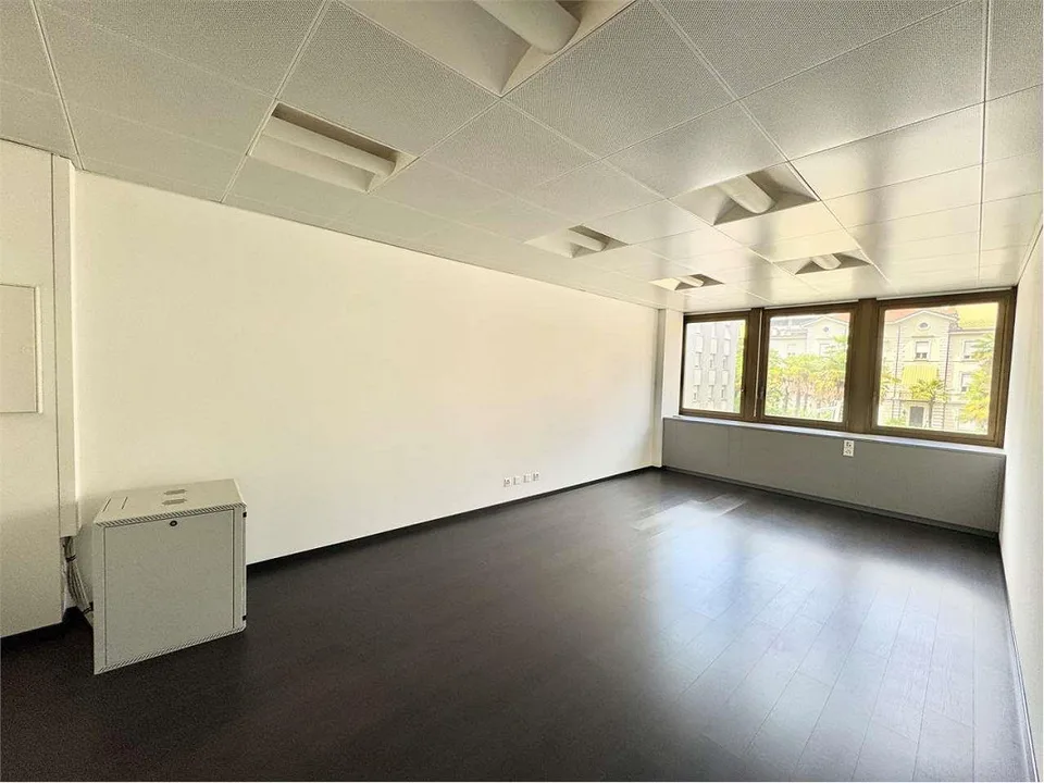 Modernes 3-Zimmer-Büro in Paradiso, nur wenige Schritte vom Luganersee entfernt