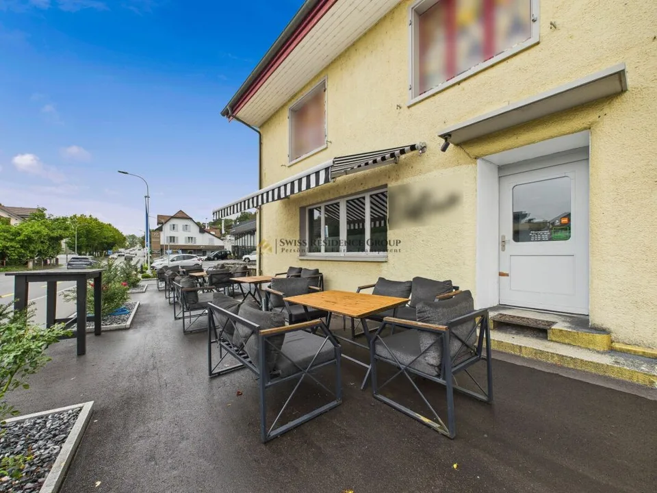 Emplacement gastro attrayant avec grande terrasse et TOP aménagement!