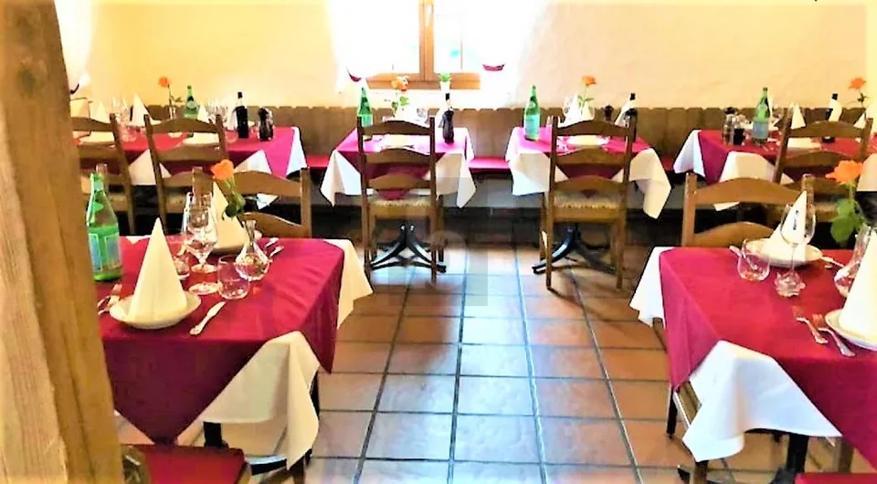 RESTAURANT - RURAL, RUSTIC, CHARMING