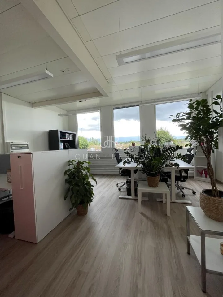 Plan-les-Ouates | Biologische Labore und vollständig eingerichtete Büros - 526 m²