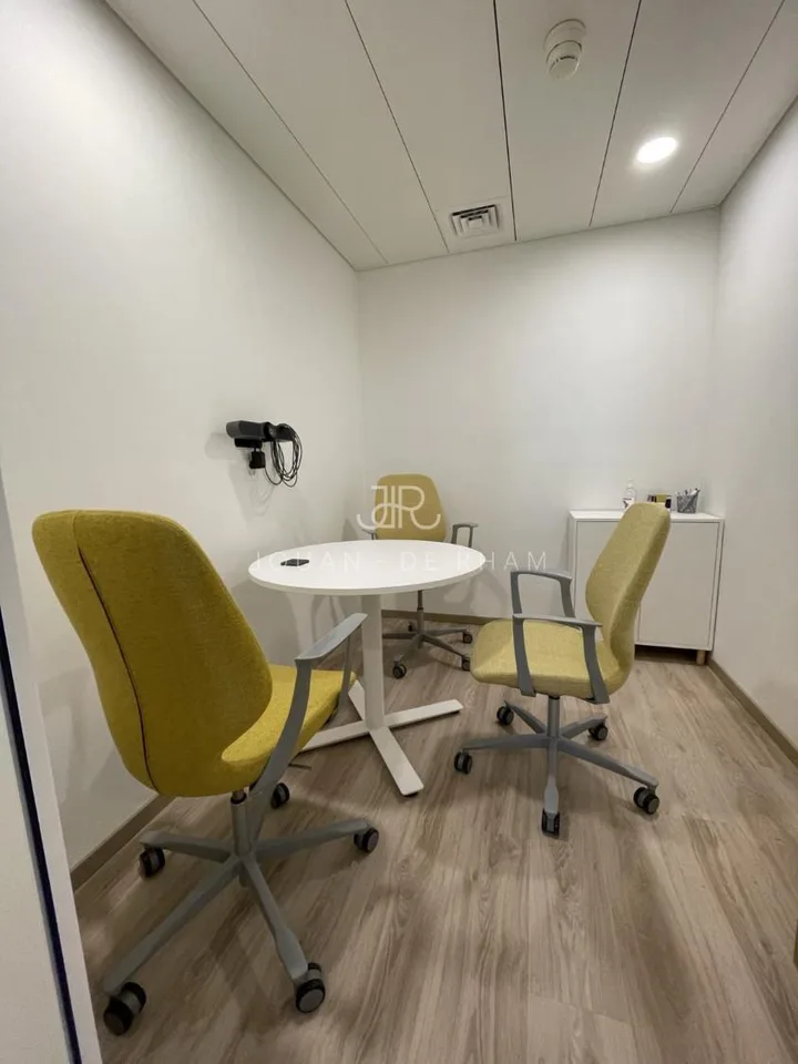 Plan-les-Ouates | Biologische Laboratorien und Büros komplett eingerichtet - 526 m²