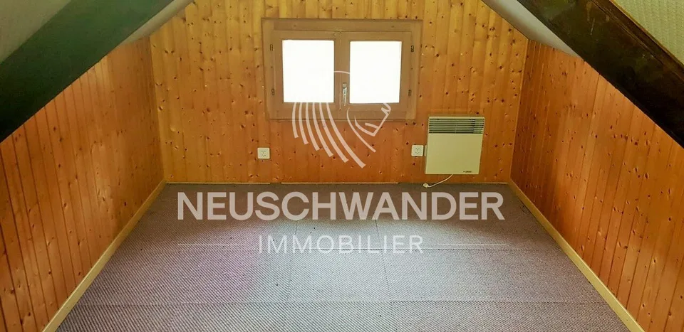 Zimmer/Lagerraum im Dachgeschoss in Malleray zu vermieten