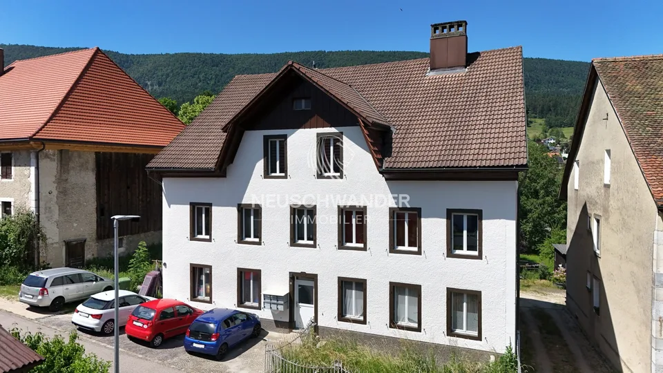 Zimmer/Lagerraum im Dachgeschoss in Malleray zu vermieten