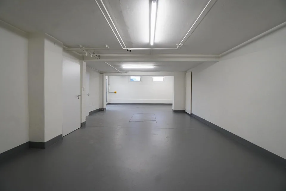 Werkstatt / Atelier / Büro