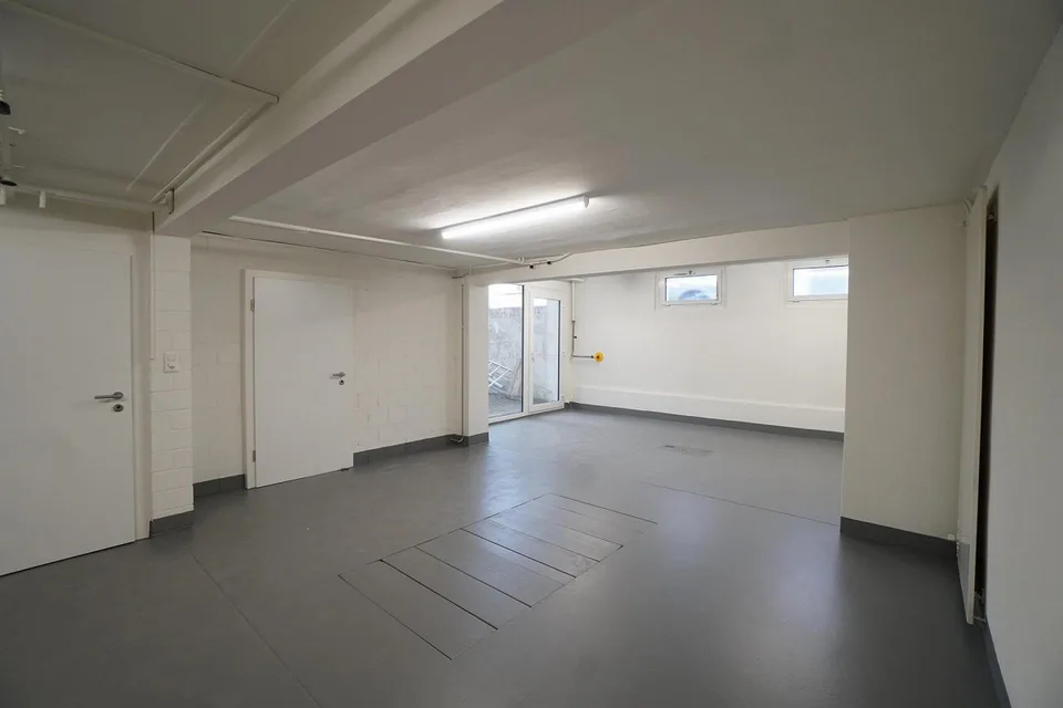 Werkstatt / Atelier / Büro